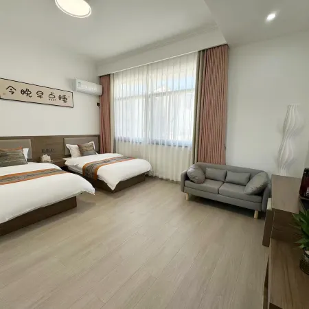 Courtyard Homestay (Renli Water Township Experience Park Store)