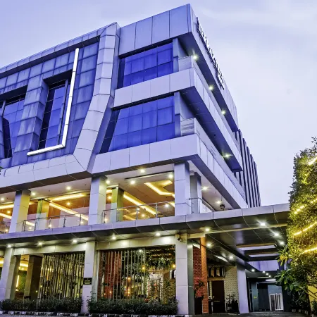 Terraz Tree Hotel Jakarta Отели рядом с достопримечательностью «Блок М»