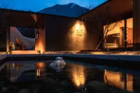 松贊百巴帳篷營地