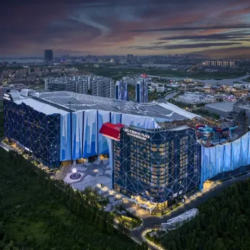 Crowne Plaza SHANGHAI SNOW WORLD by IHG Hotels near Shanghai Astronomy Museum