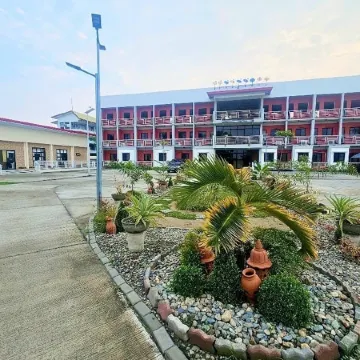 EC Hotel near Laoag Airport