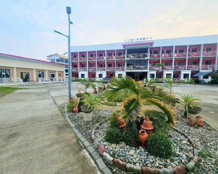 EC Hotel near Laoag Airport ラワグのホテル