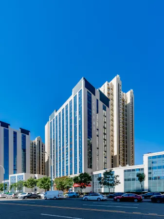 Zhongxin HolidayHotel Отели рядом с достопримечательностью «Inner Mongolia University(South Campus)»