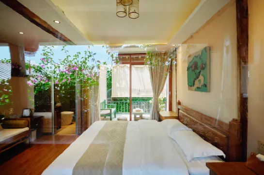 Lijiang Shuhe Old Town Yafei Snow Mountain Dream Homestay