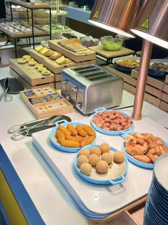 The Fili Hotel, God of Wealth