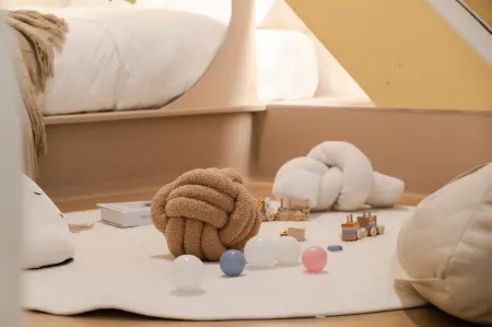 Panda Trapped · Full Suite | Designer Vacation Homestay (Chengdu Panda Base Branch) Отели рядом с достопримечательностью «Swan Lake»