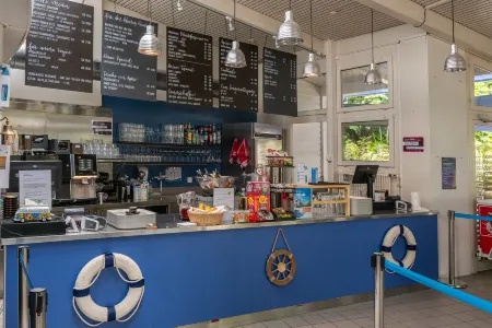 Richterswil Youth Hostel Отели в г. Майлен