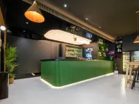 MOTRI LIA Hotel (Nanshan Science Park Coast City Branch) Hotels near Poly Theatre