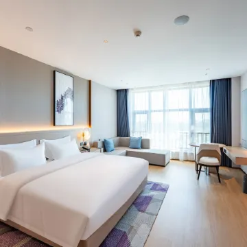 Lavande Hotel (Akesu Airport Xinjiang Institute of Technology)