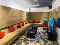 Oriental Land Resort (Hotel) Отели рядом с достопримечательностью «Парк Ориентал-Лэнд»