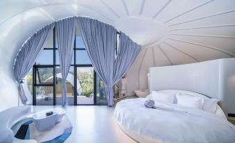 Xishuangbanna Visible Zeqi Tent Hotel