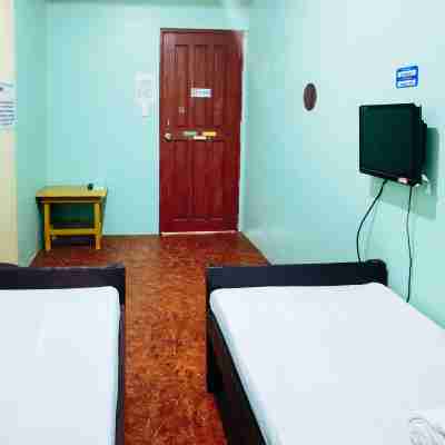 RedDoorz @ D128 Lodge Cagayan Valley Rooms