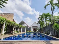 Casamia Homestay Hotels near Taman Griya Arga Permai