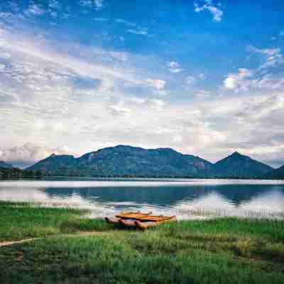 丹布勒阿馬雅湖飯店 Hotel Exterior