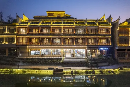 Shiheyuanfang River View Homestay (Fenghuang Tuojiang Yunqiao)