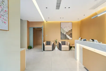 Shui Shang Lou Hotel (Nanjing Confucius Temple Old Gate East Branch) Отели рядом с достопримечательностью «Jiangsu Second Normal University»