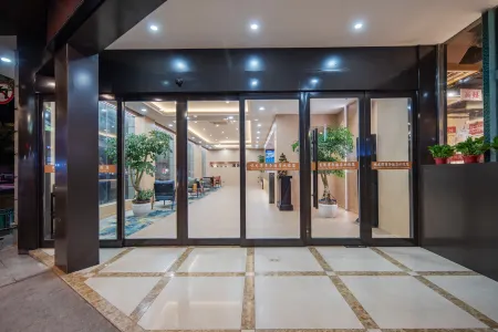 Yuelong Bay Business Hotel (Changzhou Wujin Wuyue Plaza)