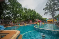 Sa-Bai-Buri Hotels near Wat Nong Sema