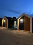 Chics Resort ชิคส์รีสอร์ท