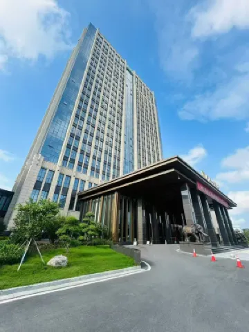 Tongqiu Mingju Hotel