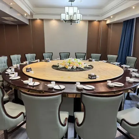 Xihua Jiale Business Hotel (People's Hospital)