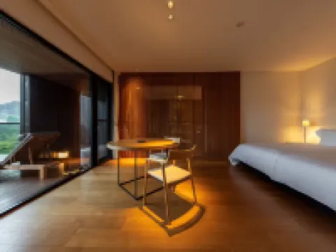 時地人 JIJIJIN MATSUYAMA 砥部町のホテル