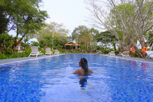 Hang Sói Forest Village Các khách sạn ở Bình Châu