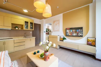 Luxe Paradise Residence 80 Tu Hoa Hotels in Quan Tay Ho