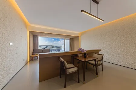 Floral Hotel·Taku No.1 Hotel Отели рядом с достопримечательностью «Chongwu Ancient Town»