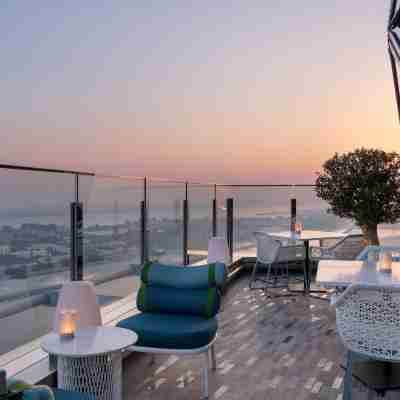 Andaz Capital Gate Abu Dhabi, By Hyatt Hotel Exterior