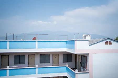 Marhaba House Отели рядом с достопримечательностью «S.W.A.T Chiang Mai»