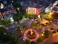 Shang 9 Hotel (Emei High-Speed Railway Station Dafo Chan Temple Tourism Area) Hotel in zona Leshan Radio and Television University Emeishan Branch School