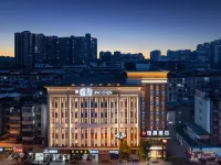 Jingchen Hotel (Leshan Zhanggongqiao Food Street Branch) Hotels near Zhanggongqiao Food Street