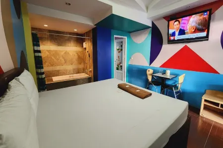 Chompoo Inn Отели рядом с достопримечательностью «Wat Lan Tak Fa»