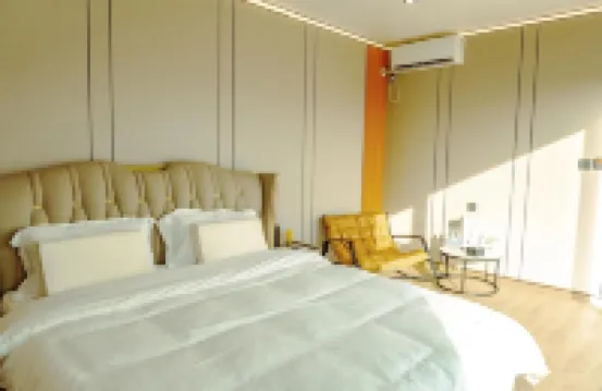 Starlight Shine Camping Hotel