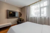 Yitel Premium (Shanghai Lujiazui Yuanshen Road Subway Station ) Hotels in Shanghai