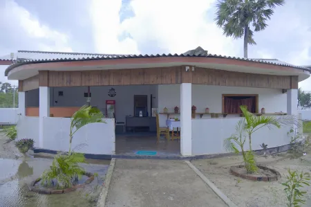 Palm Beach Resort Ceylon Отели в г. Джафна