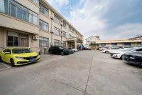 Jitai Chain Hotel (Shanghai Wildlife Park) Отели в г. Шанхай
