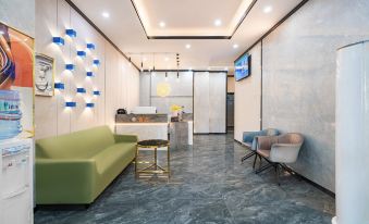 Dong Zi Hotel (Chengdu Zoo Dongdaemun)