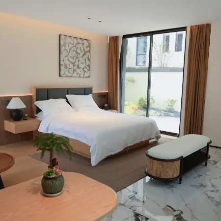 Lujiang Qingxidu B&B (Hefei bathing pool Hot Spring Tourist Resort)