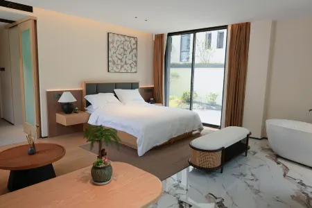 Lujiang Qingxidu B&B (Hefei bathing pool Hot Spring Tourist Resort)