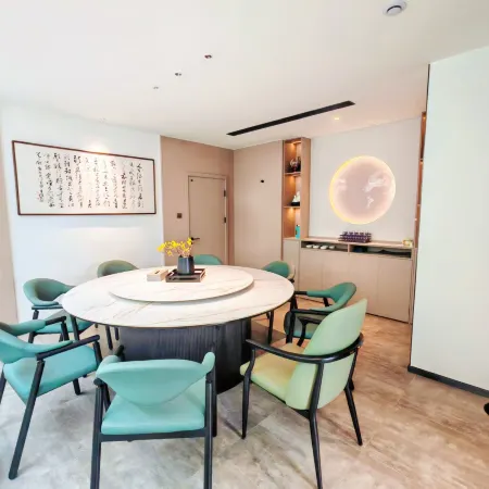 Gujing Junlai Hotel (Luhe Convention & Exhibition Center)