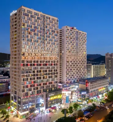 木森スマートシネマホテル（昆明高速鉄道南駅） 昆明理工大学図書館周辺のホテル