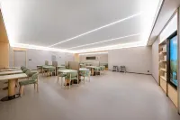 JI Rongjiang Baicheng Railway Station Hotel - Morgenmad