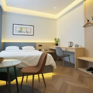 Huayue Hotel