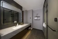 Huansen Guanluo Hotel, North Slope Distribution Center of Changbai Mountain