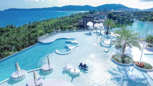 HUALUXE Hotels and Resorts SANYA YALONG BAY RESORT