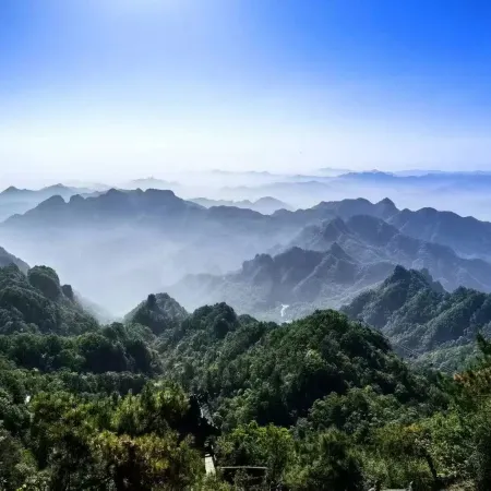 Runi Suoyuan Smart Homestay (Wudang Scenic Spot Ticket Office)