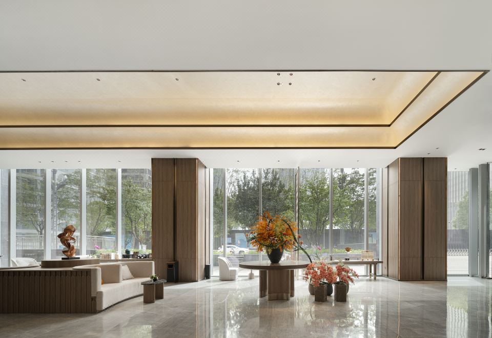 리시 페닌슐라 호텔 로비