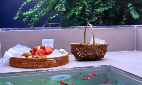 Ruyuan Hot Spring Homestay (xinzhou Ancient City Branch)